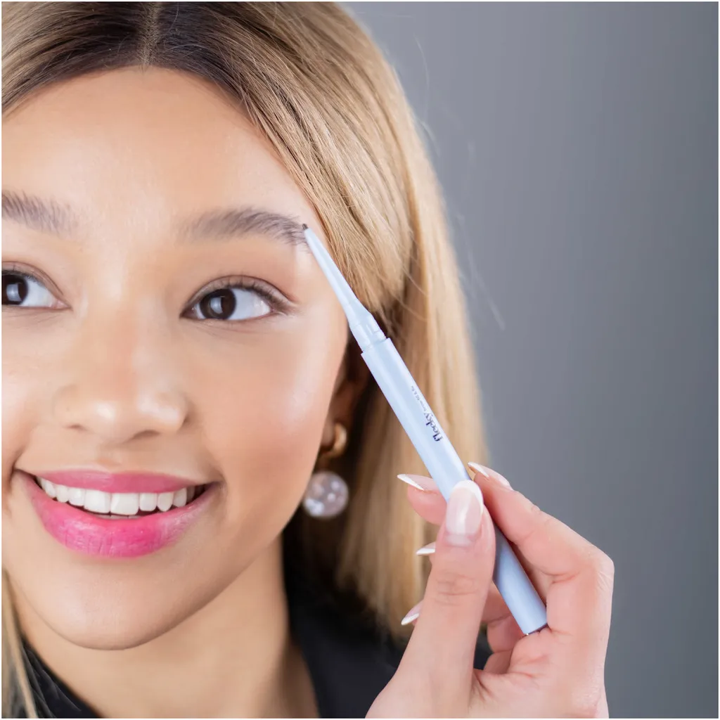 Fleeky Brow Fill & Fix