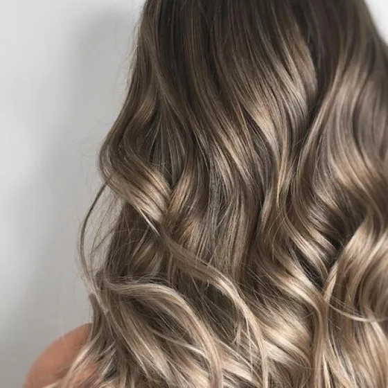 Dunkelblond Balayage