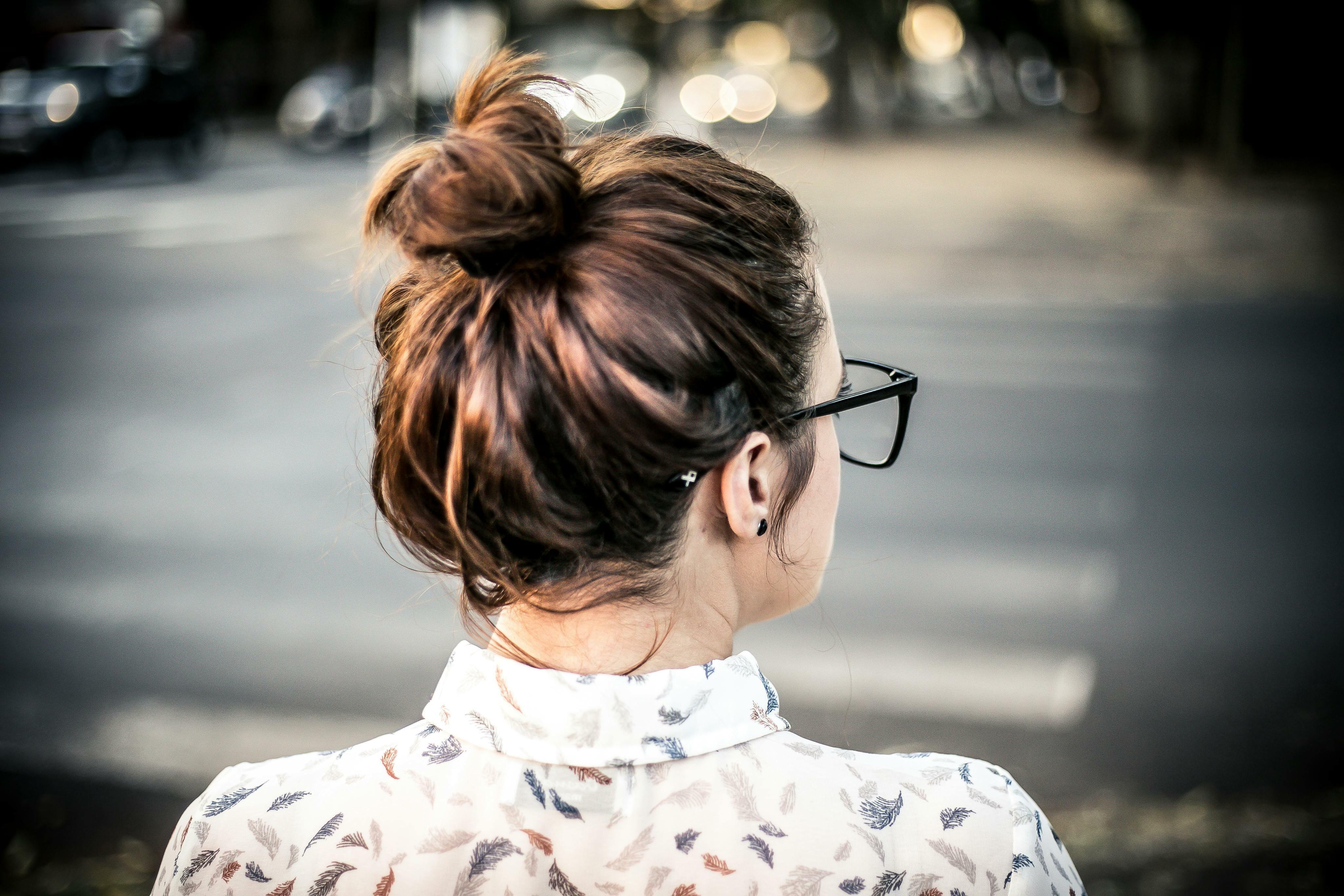 Frisuren für dünnes Haar Messy Bun